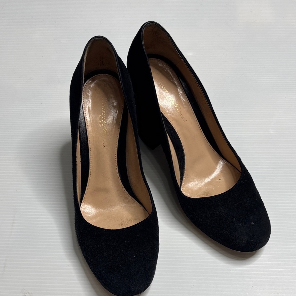 Gianvito Rossi Black suede Piper Round Toe Block Heel Pumps